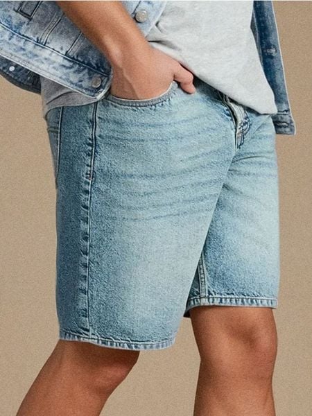 Szorty jeansowe loose - zielony. Zielone krótkie spodenki sportowe Sinsay, l, bez wzorów, z jeansu. W wyprzedaży za 35.99 zł.