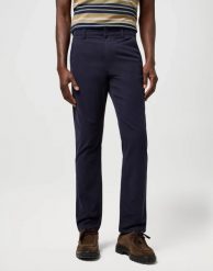 MESKIE SPODNIE WRANGLER REGULAR CHINO DARK NAVY 112371030. Niebieskie eleganckie spodnie Wrangler, l, z materiału. Za 219.99 zł.