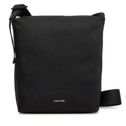 Saszetka Calvin Klein. Czarne saszetki i nerki CALVIN KLEIN, bez wzorów. Za 259.99 zł.