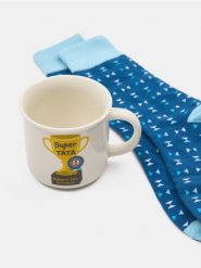 Skarpetki i kubek dla najlepszego taty na świecie - wielobarwny. Skarpety Sinsay, bez wzorów. Za 22.99 zł.