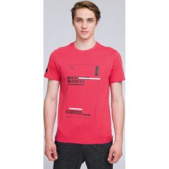 T-shirt męski TSM221 - koral. T-shirty marki 4F. W wyprzedaży za 39.99 zł.