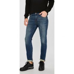 Guess Jeans - Jeansy Chris. Jeansy marki Guess Jeans. W wyprzedaży za 349.90 zł.