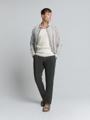 No Excess Top w kolorze kremowym rozmiar: L. Brązowe bezrękawniki No Excess, l, bez wzorów, bez kołnierzyka, bez ramiączek. Za 65.23 zł.