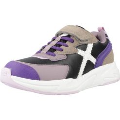 Buty MUNICH TRACK VCO 111 Fioletowy. Fioletowe buty trekkingowe munich, bez wzorów, z syntetyku, bez zapięcia. Za 228.99 zł.