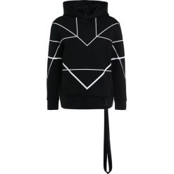 Neil Barrett BLACKBARRETT SYMMETRIC LINES HOODIE Bluza z kapturem black/white. Bluzy marki Neil Barrett BLACKBARRETT. W wyprzedaży za 452.70 zł.