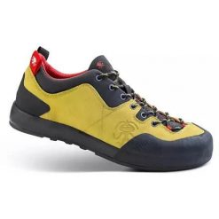 Buty trekkingowe Rafiki Monte. Żółte buty trekkingowe RAFIKI, bez wzorów, bez zapięcia. W wyprzedaży za 707.50 zł.