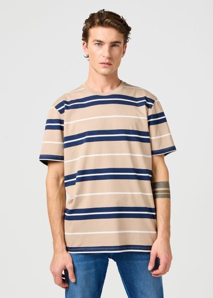 MESKA KOSZULKA WRANGLER STRIPE TEE TIMBERWOLF 112362785. T-shirty Wrangler, xl, bez wzorów, bez kołnierzyka, bez ramiączek. Za 99.99 zł.