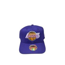 Czapka Los Angeles Lakers Seasonal. Fioletowe czapki z daszkiem Mitchell & Ness, bez wzorów. Za 159.00 zł.