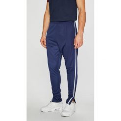Brave Soul - Spodnie. Spodnie materiałowe marki Brave Soul. W wyprzedaży za 34.90 zł.