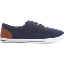 Granatowe Trampki In Clover. Trampki marki Born2be. Za 49.99 zł.