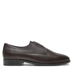 Półbuty BOSS. Brązowe eleganckie półbuty Boss, bez wzorów, bez obcasa, bez zapięcia. Za 499.99 zł.