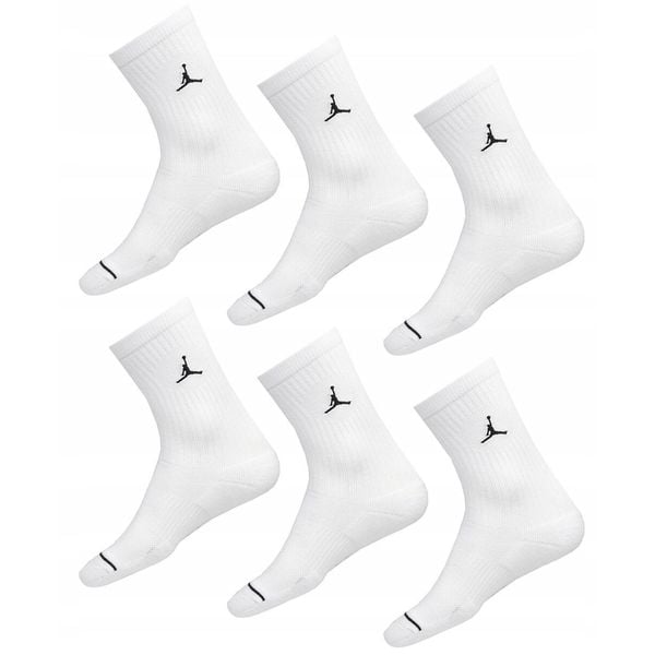 Skarpety Jordan Everyday Cushioned Crew 6 par białe. Białe skarpety Jordan, bez wzorów. Za 129.99 zł.