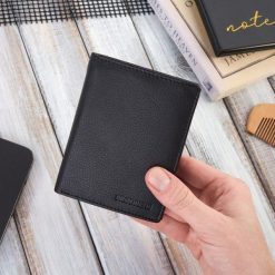 Skórzany Portfel Męski RFID Brødrene G-10 Czarny. Czarne portfele Brødrene, bez wzorów, ze skóry. Za 59.00 zł.