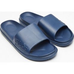 Klapki - Granatowy. Klapki marki Cropp. Za 39.99 zł.