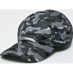 Nike Sportswear - Czapka. Czapki z daszkiem marki Nike Sportswear. W wyprzedaży za 69.90 zł.