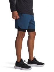 Under Armour Szorty funkcyjne 2w1 w kolorze granatowym rozmiar: XL. Niebieskie szorty Under Armour, xl, bez wzorów, z materiału. Za 130.95 zł.