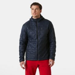 Wodoodporna kurtka z izolowanym kapturem Helly Hansen Lifaloft. Niebieskie kurtki przeciwdeszczowe Helly Hansen, m, bez wzorów. W wyprzedaży za 843.50 zł.