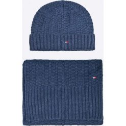 Tommy Hilfiger - Szalik + czapka. Czapki zimowe marki Tommy Hilfiger. W wyprzedaży za 299.90 zł.