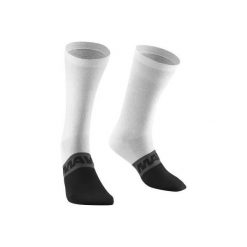 Skarpetki Mavic Essential High. Białe skarpety MAVIC, bez wzorów. Za 124.00 zł.