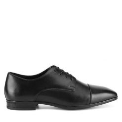 Półbuty Lasocki. Czarne eleganckie półbuty Lasocki, bez wzorów, bez obcasa, bez zapięcia. Za 229.99 zł.