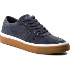 Sneakersy TOMMY HILFIGER - Unlined Low Cut Nubuck Sneaker FM0FM01633 Midnight 403. Buty sportowe casual marki Tommy Hilfiger. W wyprzedaży za 279.00 zł.