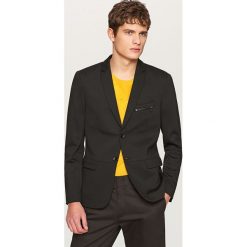 Klasyczna marynarka slim fit - Czarny. Marynarki marki Reserved. W wyprzedaży za 59.99 zł.