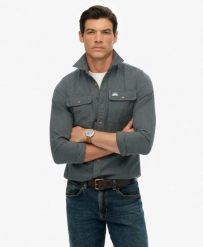 Superdry Koszula Trailsman Relaxed Fit z bawełny organicznej. Zielone koszule Superdry, m, z aplikacjami, z bawełny, bez kołnierzyka, bez ramiączek. Za 387.25 zł.