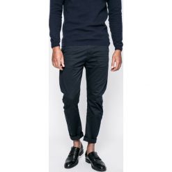 G-Star Raw - Spodnie. Spodnie materiałowe marki G-Star Raw. W wyprzedaży za 269.90 zł.