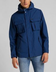 LEE FISHERMAN ANORAK MĘSKA KURTKA ZIMOWA WASHED BLUE L86UKCLR 112122788. Niebieskie kurtki Lee, na zimę, l, bez wzorów, bez kaptura. Za 369.99 zł.