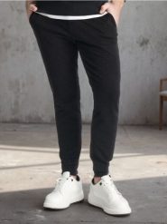 Spodnie dresowe slim jogger - czarny. Czarne joggery i bojówki Sinsay, l, bez wzorów, z dresówki. Za 29.99 zł.