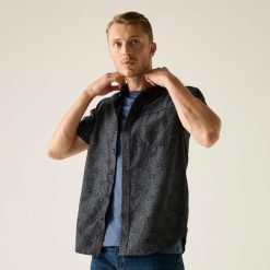 Koszula Regatta Mindano. Brązowe koszule Regatta, bez wzorów, bez kołnierzyka, bez ramiączek. W wyprzedaży za 139.99 zł.