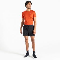Spodenki sportowe męskie Ultimate. Czarne krótkie spodenki sportowe Dare 2B, m, bez wzorów. W wyprzedaży za 169.99 zł.