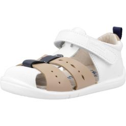 Sandały TITANITOS B500 EVO Biały. Białe sandały TITANITOS, ze skóry, bez zapięcia. Za 165.99 zł.