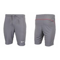 Spodenki treningowe męskie Nike. Czarne krótkie spodenki sportowe Nike, m, bez wzorów, ze skóry. Za 150.00 zł.
