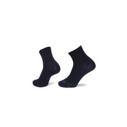 Skarpety trekkingowe Ultralight Micro NGEV03. Czarne skarpety NA GIEAN, bez wzorów, z wełny. Za 39.99 zł.