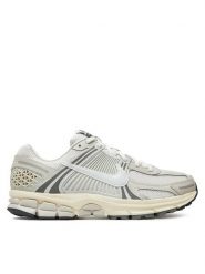 Nike Sneakersy Zoom Vomero 5 HF0731 007 Szary. Szare buty sportowe casual Nike, bez wzorów, z materiału, bez zapięcia. Za 619.99 zł.