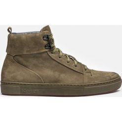 Zielone trampki męskie. Buty sportowe casual marki Kazar. Za 499.00 zł.