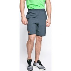 Under Armour - Szorty. Krótkie spodenki sportowe marki WED'ZE. W wyprzedaży za 129.90 zł.