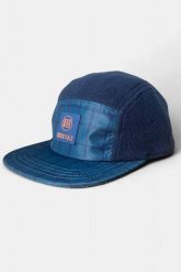 Czapka unisex dla dorosłych z polaru z 5 panelami - morska. Niebieskie czapki z daszkiem AFTER ESSENTIALS, na zimę, bez wzorów, z materiału. Za 66.00 zł.