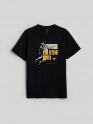 4F T-shirt regular z nadrukiem męski - czarny S. Czarne t-shirty 4F, m, bez wzorów, z bawełny, bez kołnierzyka, bez ramiączek. Za 79.99 zł.