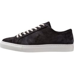 Filippa K MORGAN Sneakersy niskie offblack. Buty sportowe casual marki Filippa K. Za 879.00 zł.