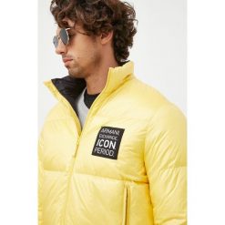 Armani Exchange Kurtka puchowa 8NZBP2.ZNYNZ męska kolor żółty zimowa. Żółte kurtki Armani Exchange, na zimę, l, bez wzorów, z puchu, bez kaptura. W wyprzedaży za 1,199.90 zł.