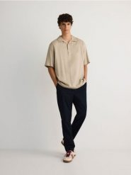 Koszula comfort fit z lyocellu - brązowy. Brązowe koszule Reserved, l, bez wzorów, z lyocellu, bez kołnierzyka, bez ramiączek. W wyprzedaży za 45.99 zł.