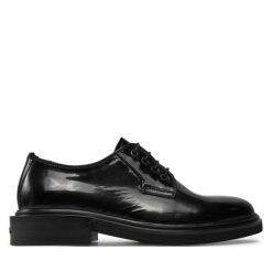 Półbuty Calvin Klein. Czarne eleganckie półbuty CALVIN KLEIN, bez wzorów, bez obcasa, bez zapięcia. Za 479.99 zł.