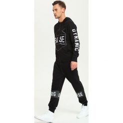 BLUZA ROZPINANA MĘSKA KLASYCZNA. Bluzy z kapturem marki DRYWASH. W wyprzedaży za 59.99 zł.