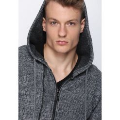 Szara Bluza Equanimity. Bluzy marki Born2be. Za 49.99 zł.