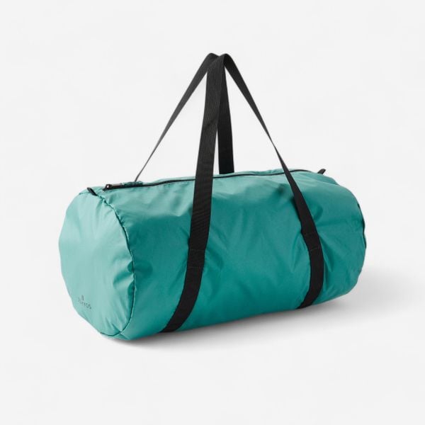 Torba fitness składana 30 L. Zielone torby na ramię Decathlon, bez wzorów, z materiału, na ramię, małe, bez dodatków. Za 24.99 zł.