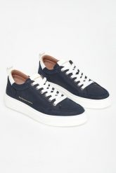Sneakersy męskie skórzane Bond Man ALEXANDER SMITH. Buty sportowe casual Alexander Smith, bez wzorów, bez zapięcia. W wyprzedaży za 769.30 zł.