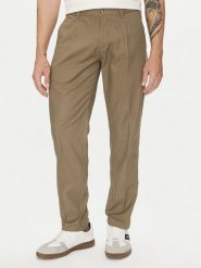 Marc O'Polo Chinosy 523 1340 10134 Zielony Tapered Fit. Zielone eleganckie spodnie Marc O'Polo, m, z bawełny. Za 559.99 zł.