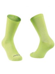 Skarpety rowerowe NORTHWAVE Switch Sock. Żółte skarpety Northwave, w ażurowe wzory, z dzianiny. Za 52.99 zł.